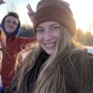 Meet your Posher, Danielle